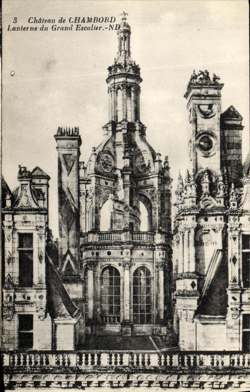CPA Chambord Le Chateau Lanterne du Grand Escalier