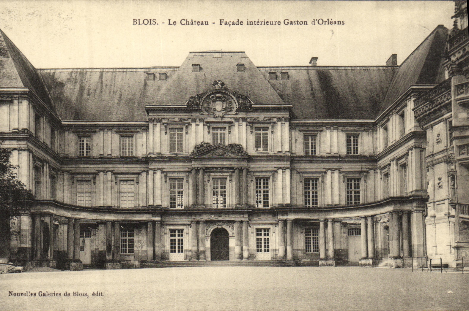 CPA Blois Le Chateau Facade Interieure Gaston d Orleans