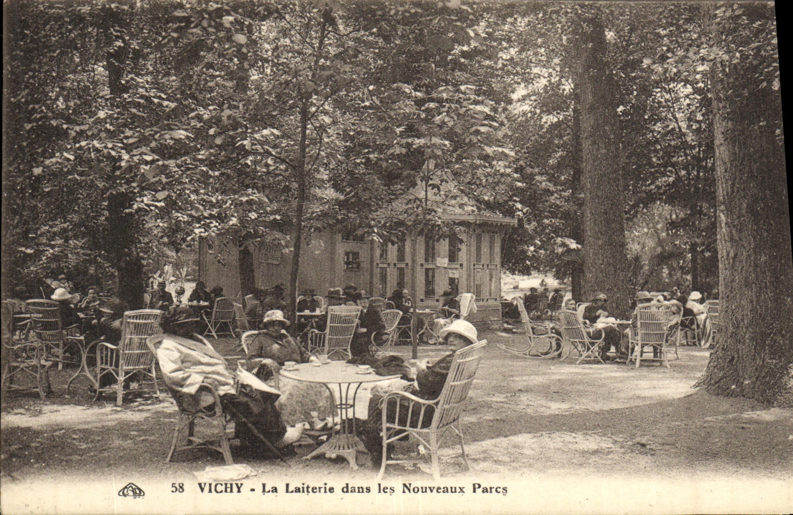 VINTAGE POSTCARD Vichy Dairy in the New Parks