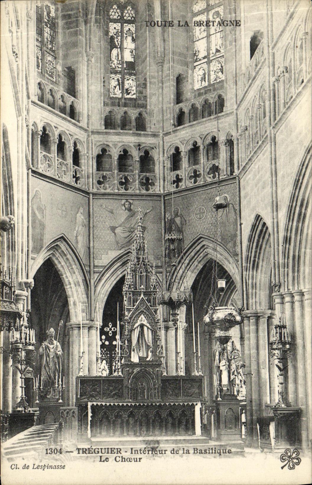 CPA Treguier Interieur de la Basilique Le Choeur