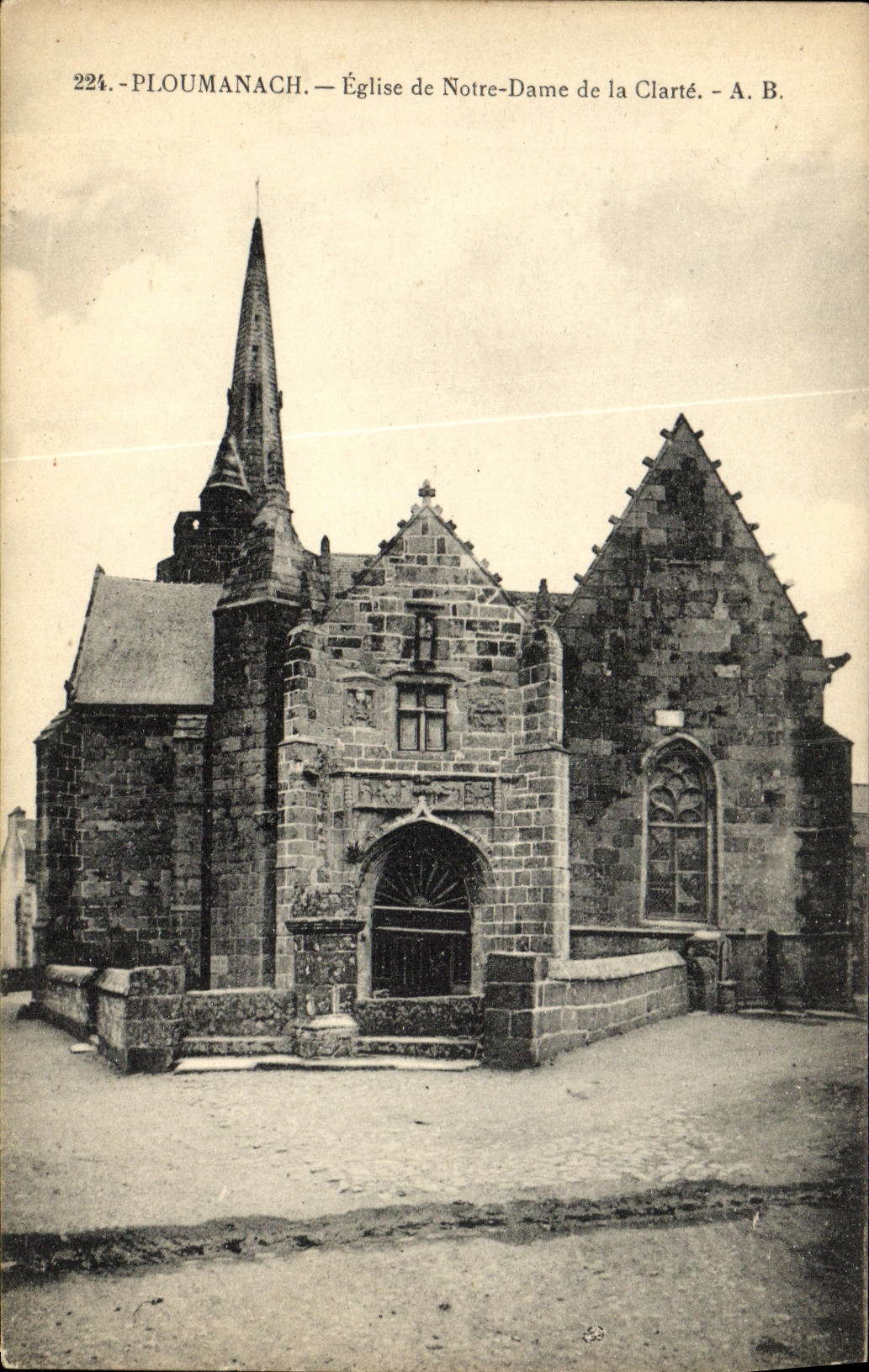 CPA Ploumanch Eglise de Notre Dame de la Clarte