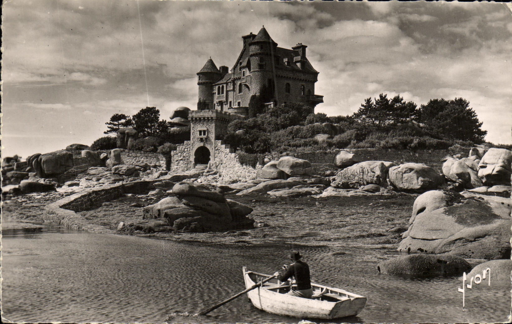 CPA Ploumanch Chateau de Costaeres ou fut ecrit Quo Vadis