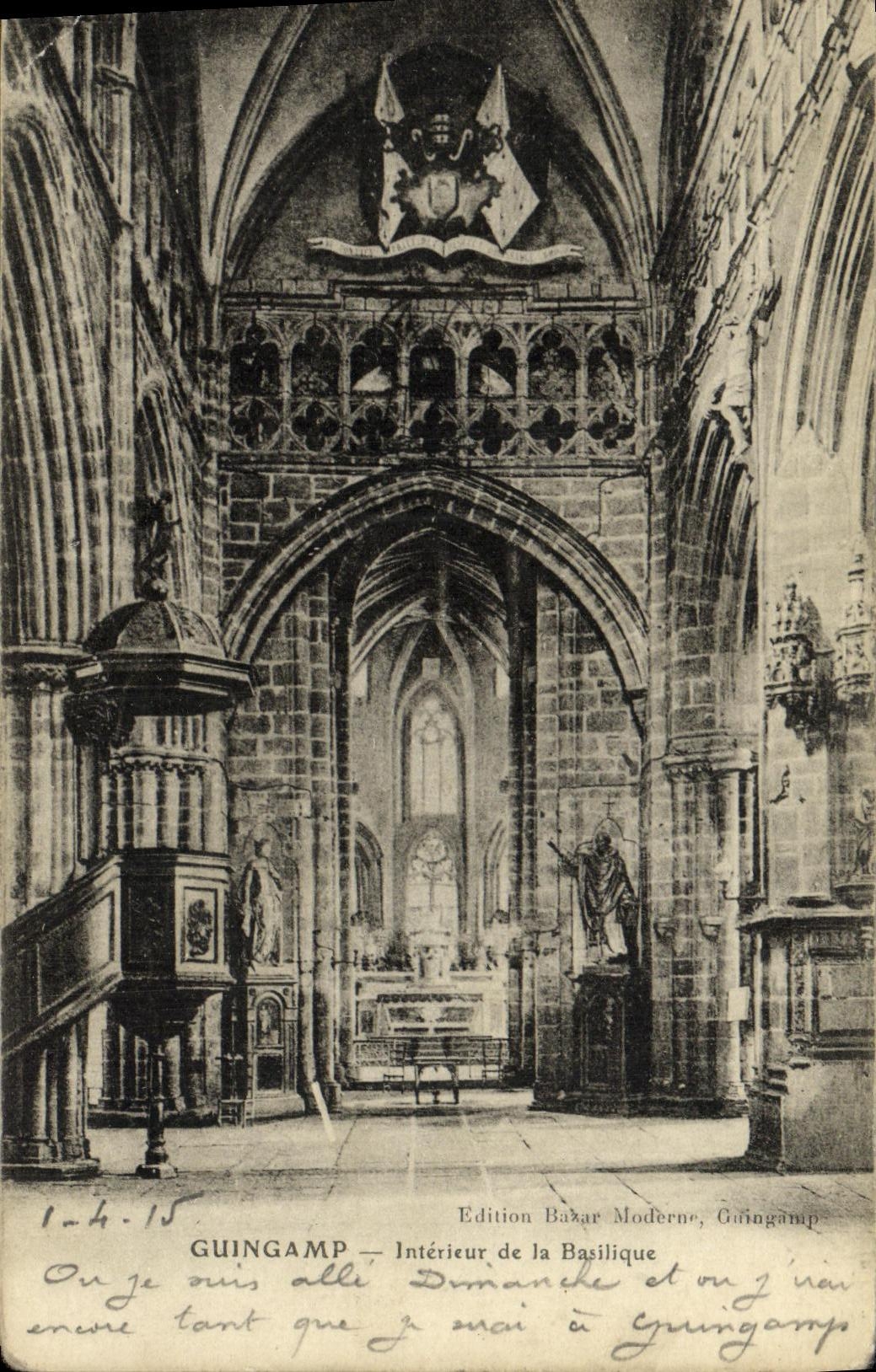 CPA Guingamp Interieur de la Basilique