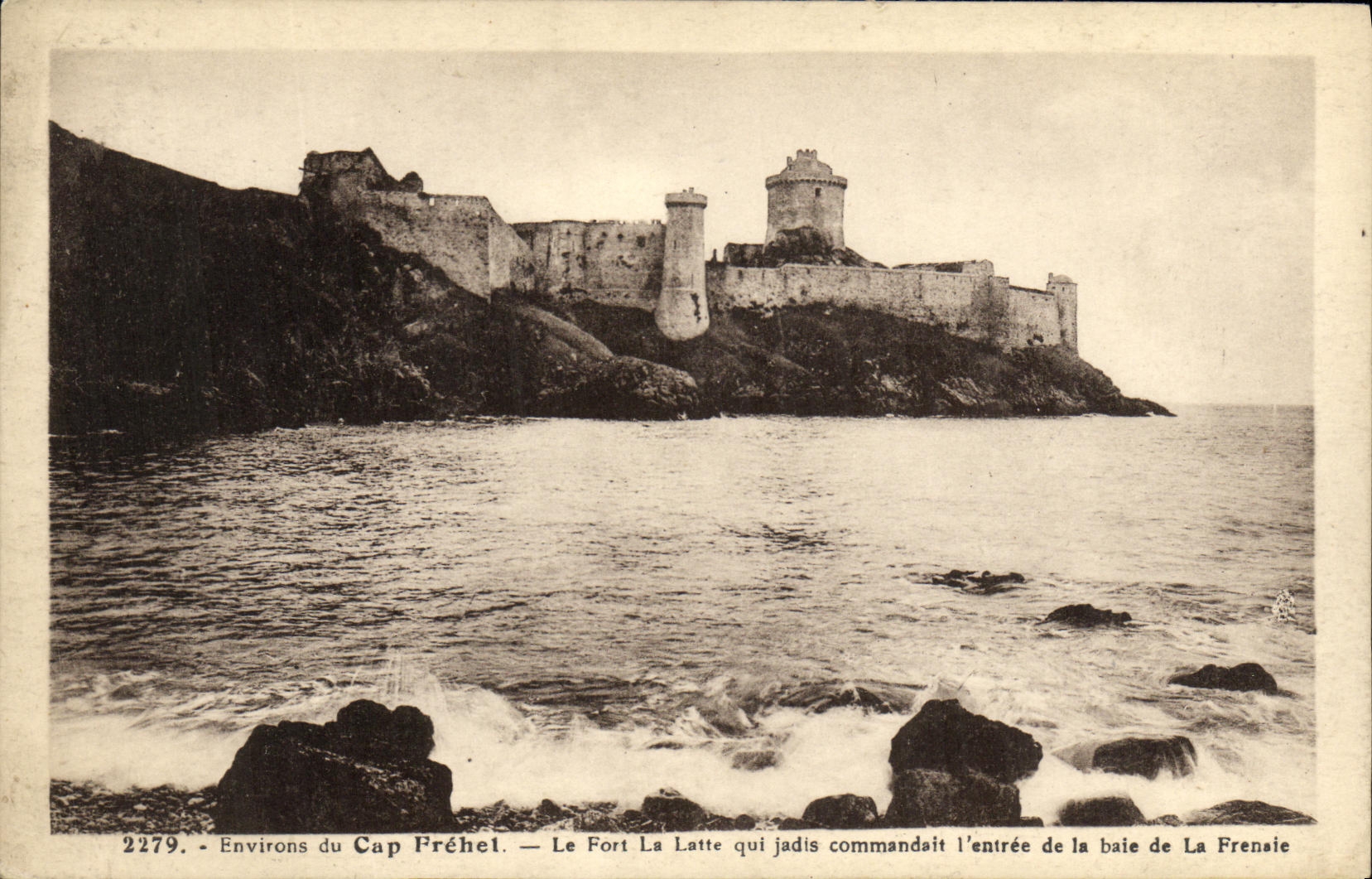 CPA Cap Frehel Le fort La Latte