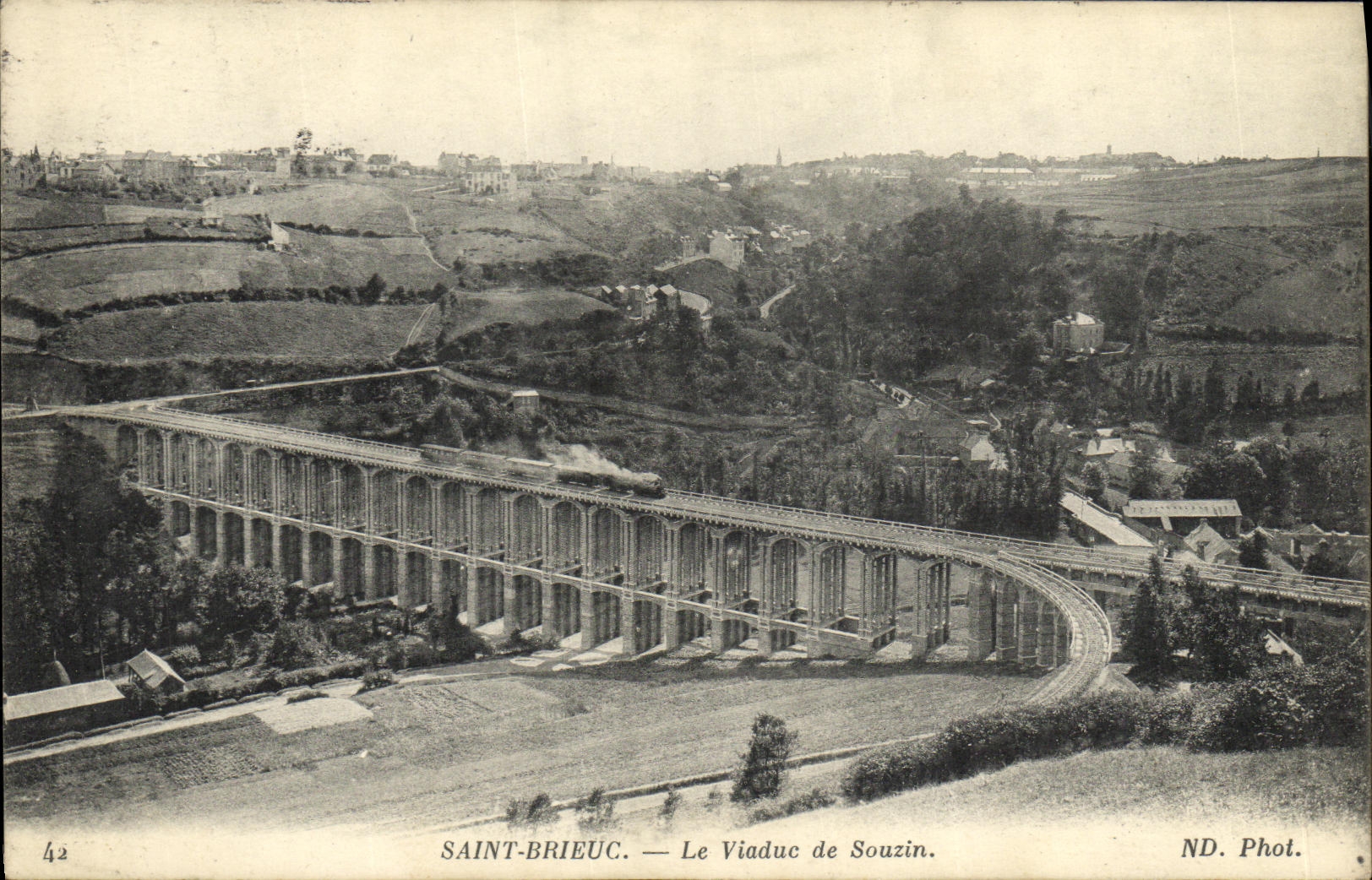 CPA Saint Brieuc Le Viaduc de Souzin Train