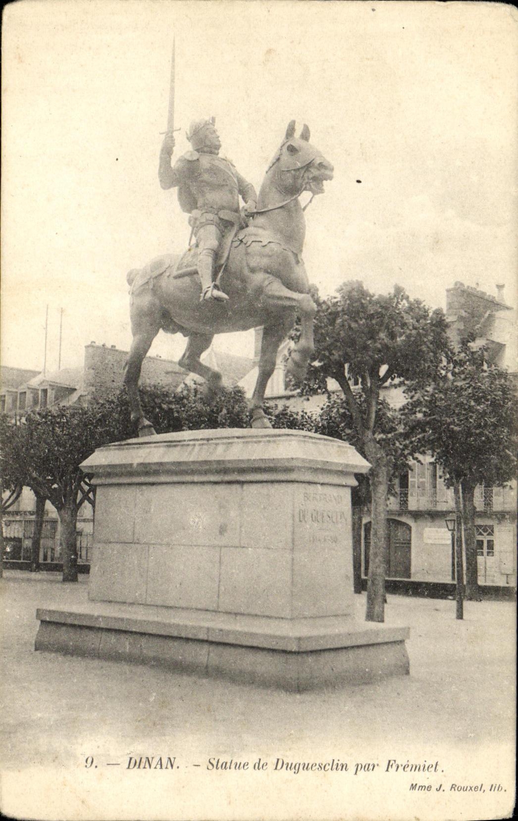 CPA Dinan Statue de Duguesclin par Fremiet