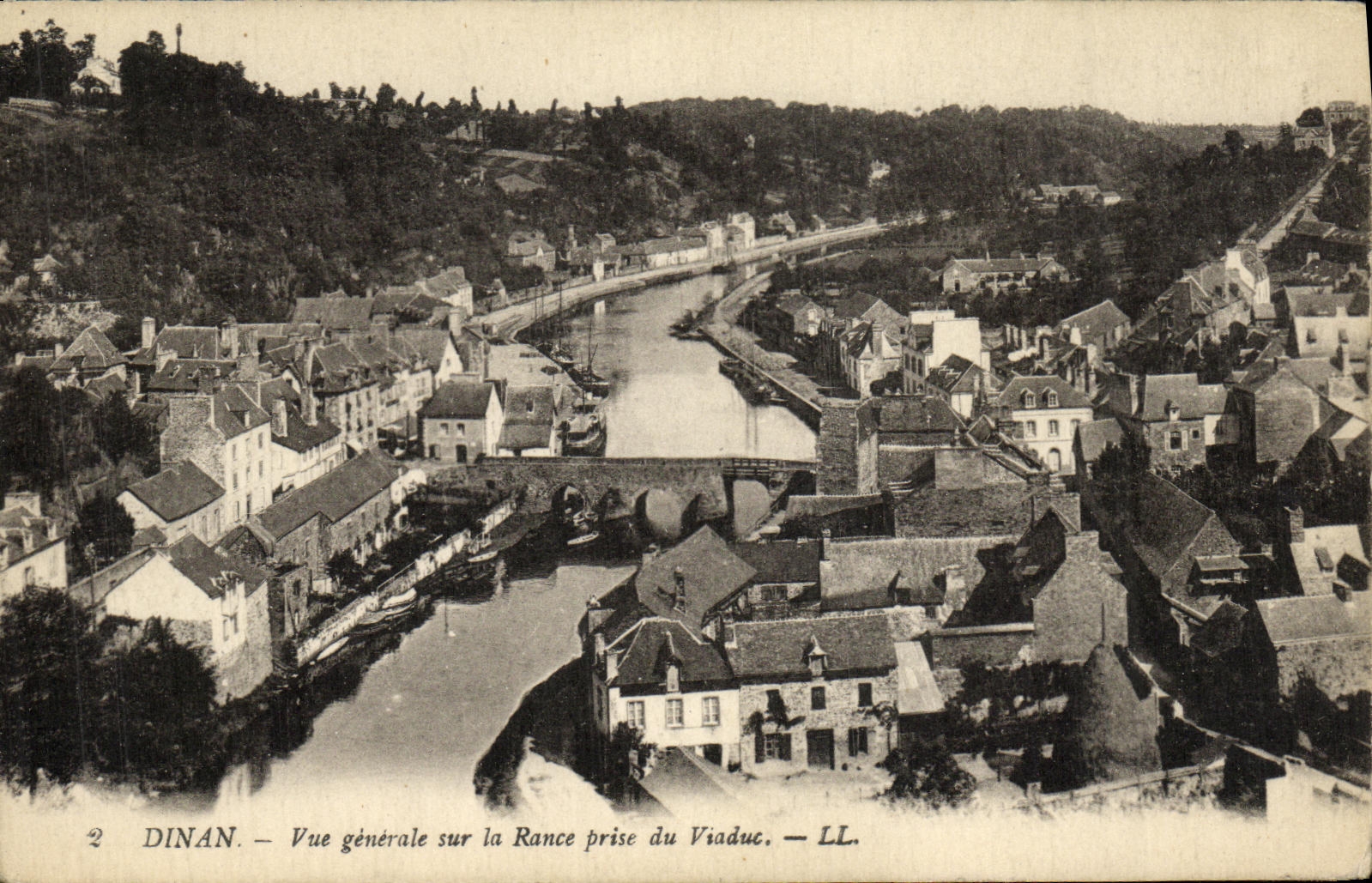 CPA Dinan Vue Generale sur la Rance prise du Viaduc