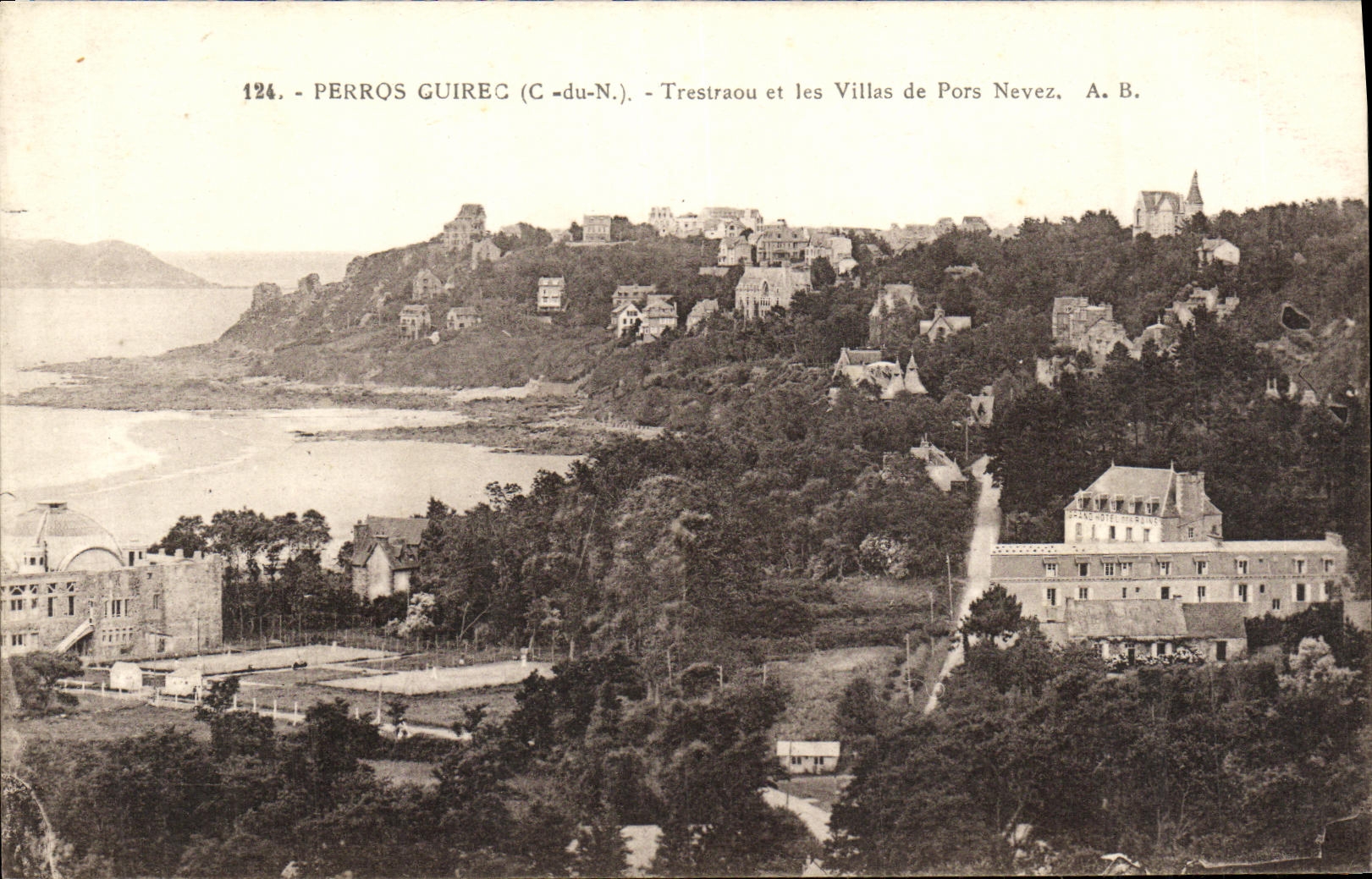 CPA Perros Guirec Trestraou et les Villas de pors Nevez Tennis
