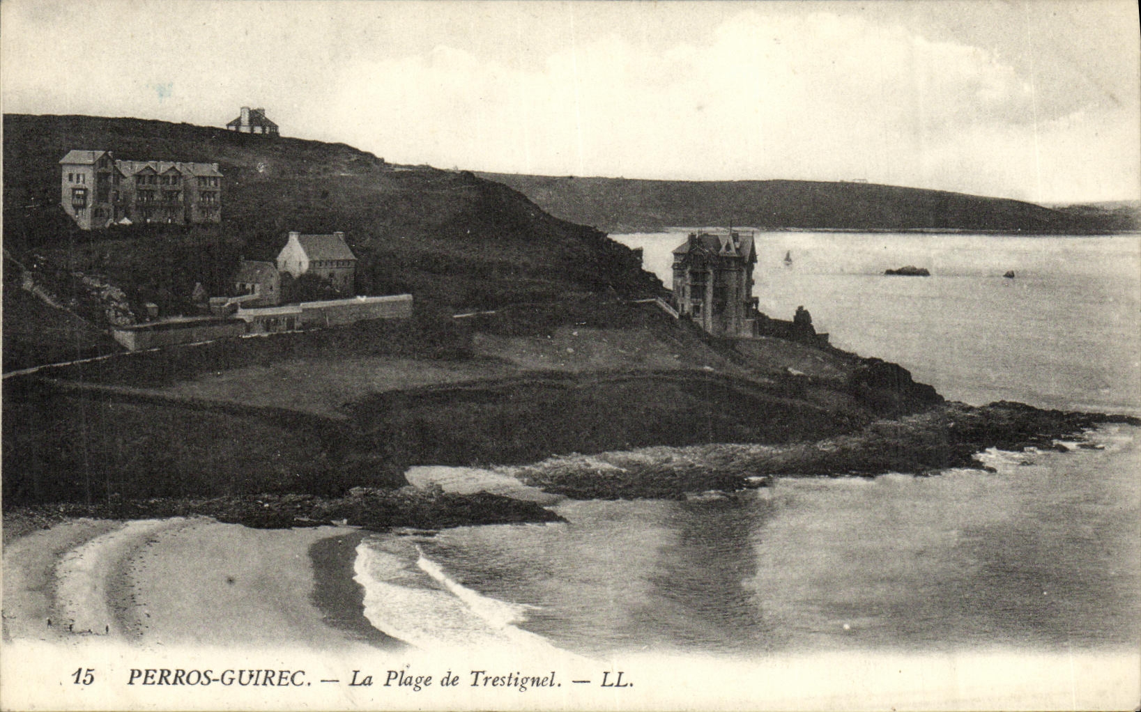 CPA Perros Guirec La Plage de Trestignel