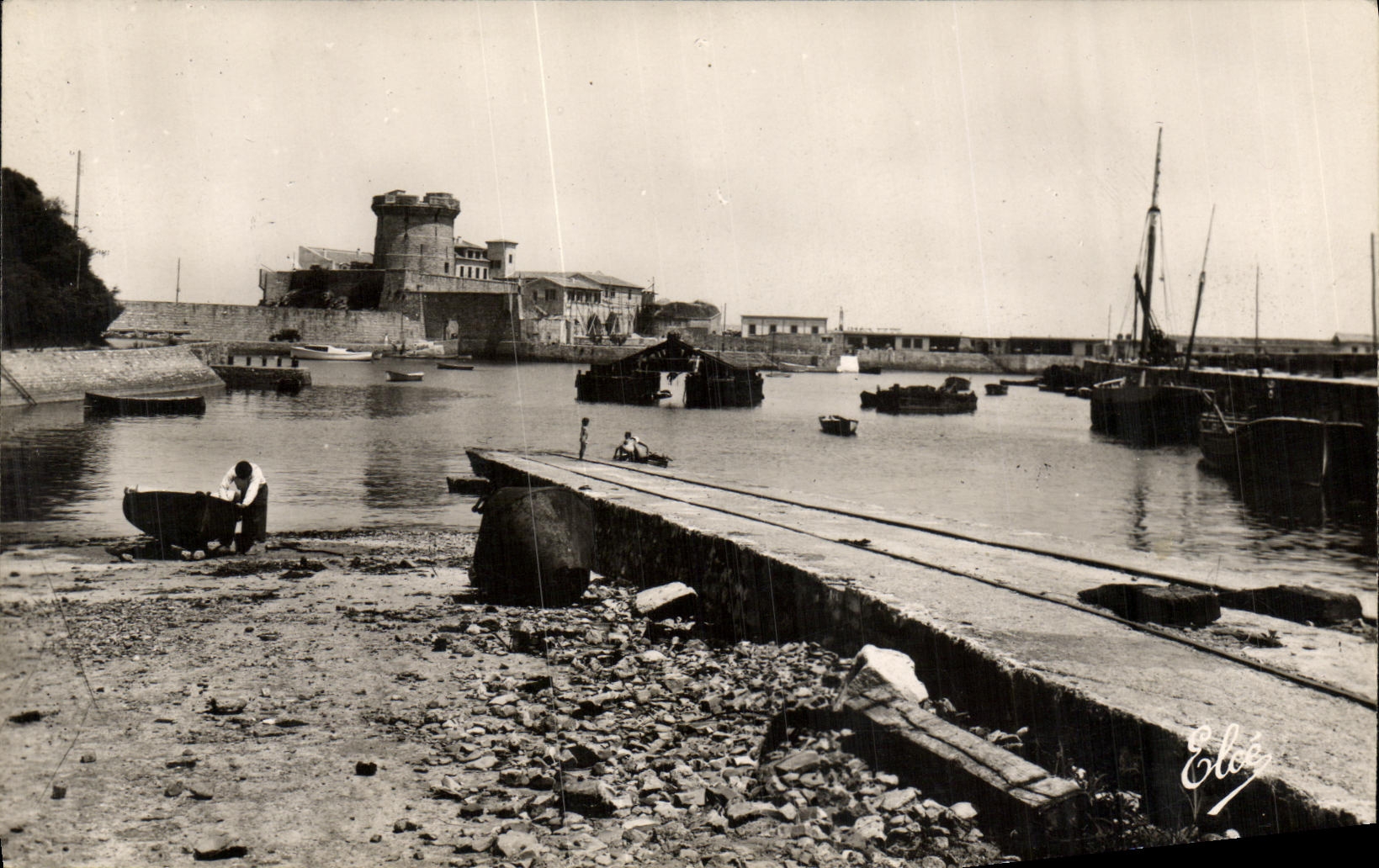 CPM Saint Jean De Luz Le Port au Fort du Socoa