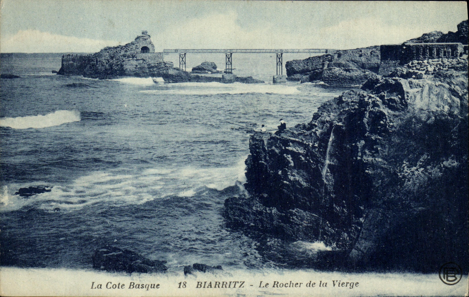 CPA La Cote Basque Biarritz Le Rocher de la Vierge 