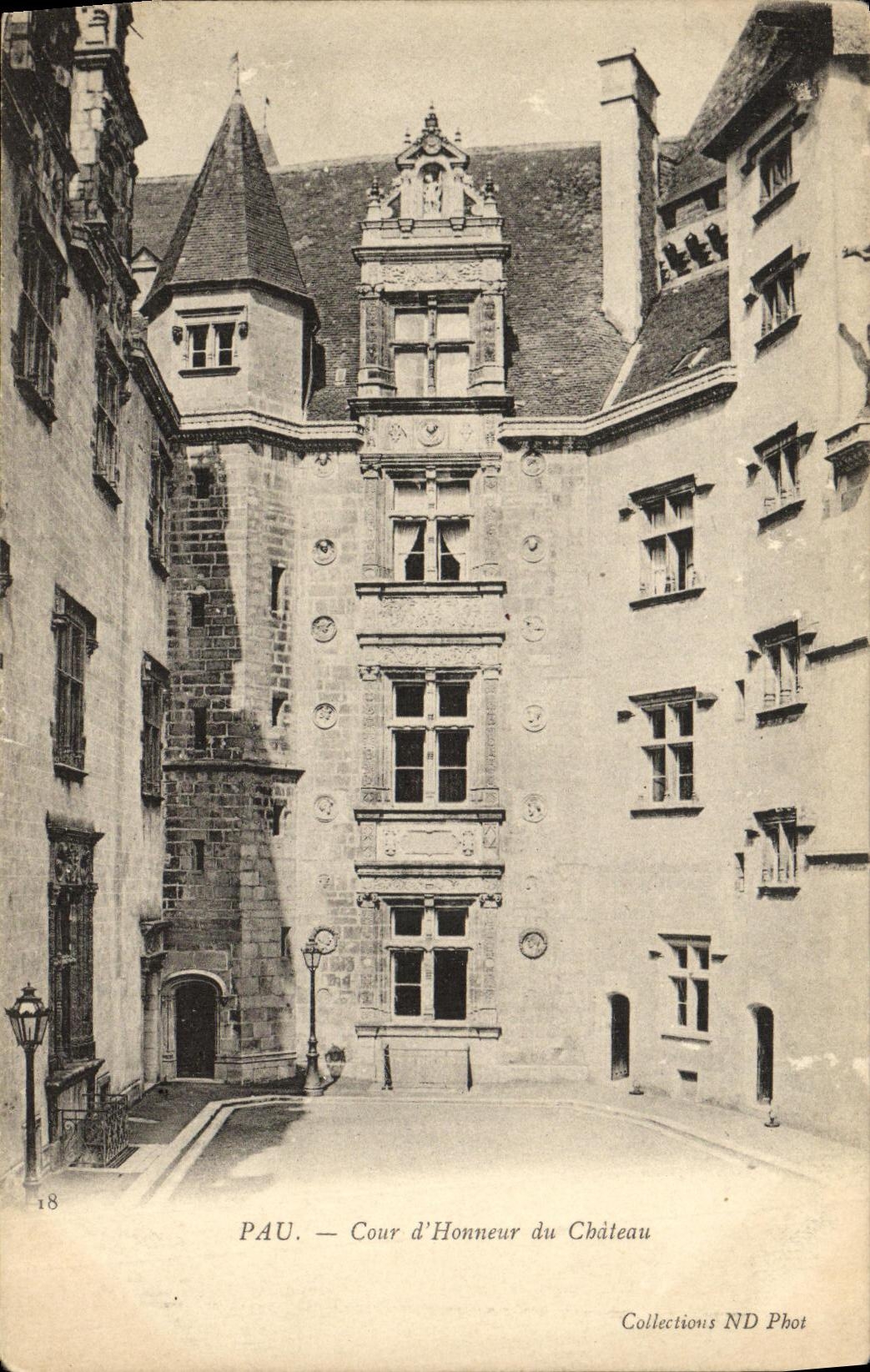 VINTAGE POSTCARD Pau Court D Honor of the Castle