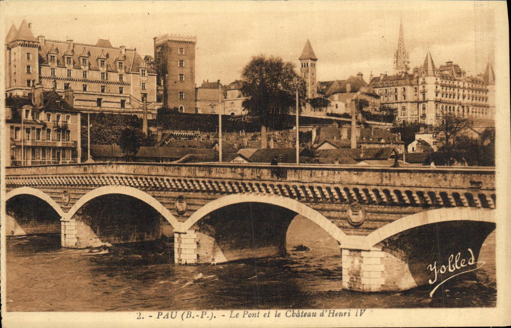 VINTAGE POSTCARD Pau the Bridge and the Castle D Henri lV