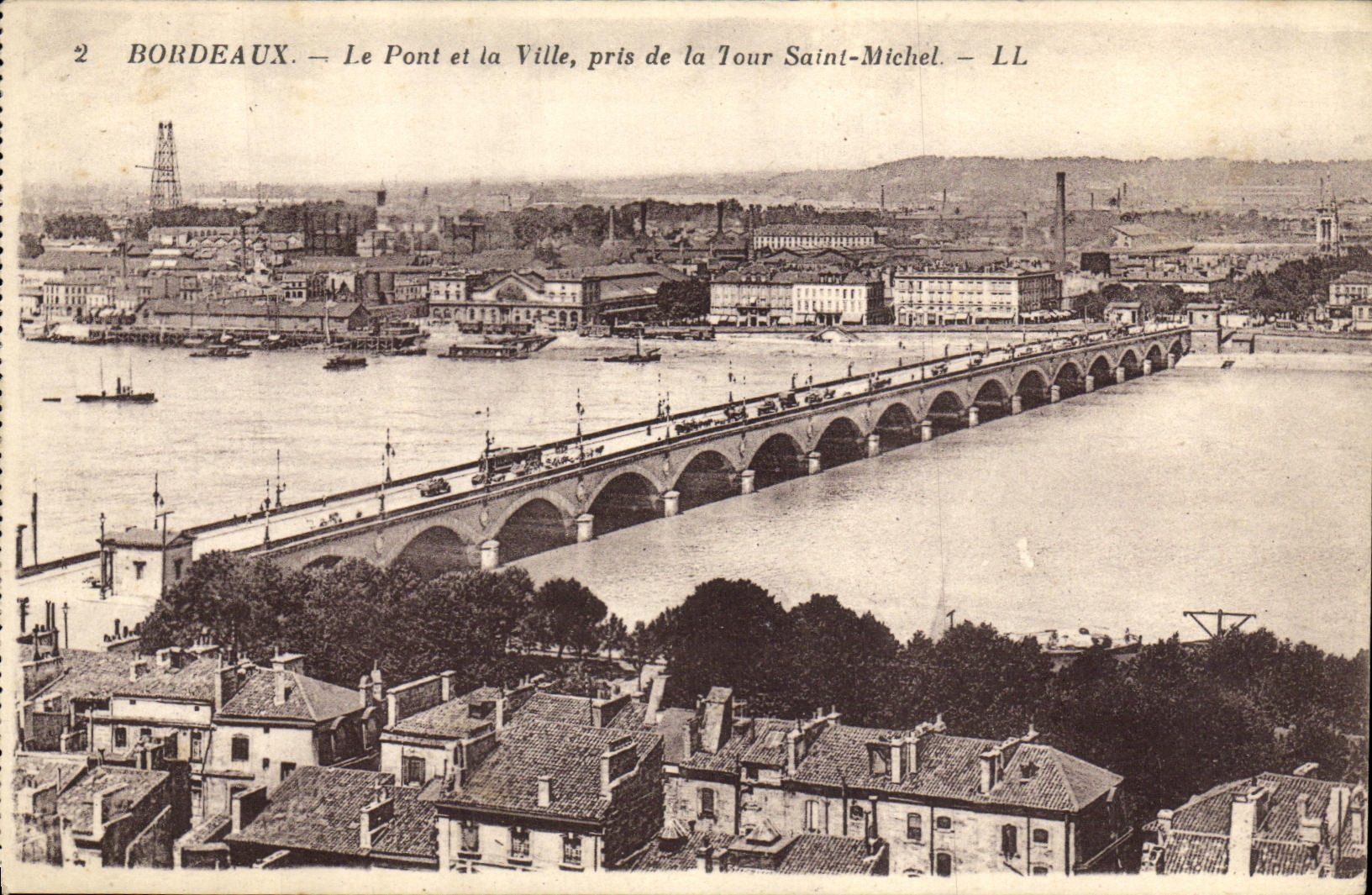CPA Bordeaux Le Pont et la Ville pris de la Tour Saint Michel