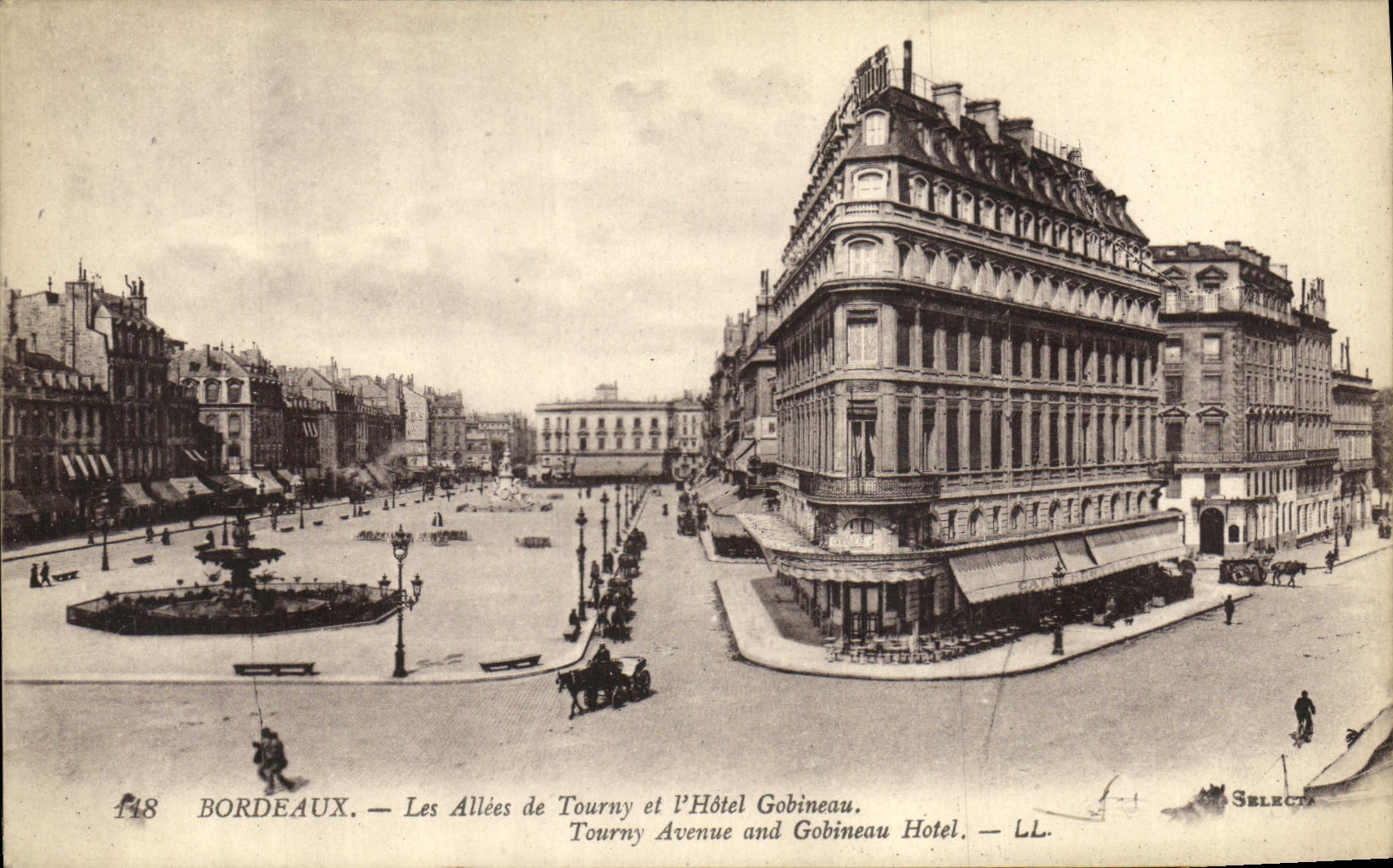 CPA Bordeaux Les Allees de Tourny et l Hotel Gobineau