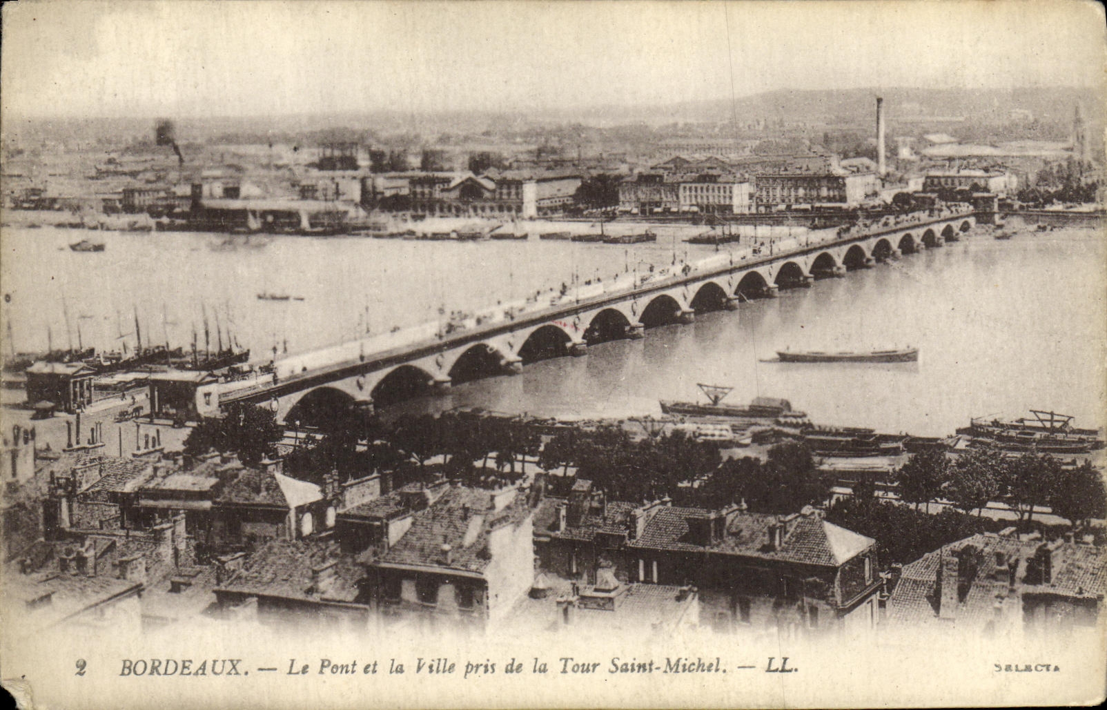 CPA Bordeaux Le Pont et la Ville pris de la Tour Saint Michel