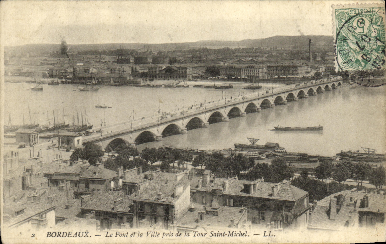 CPA Bordeaux Le Pont et la Ville pris de la Tour Saint Michel