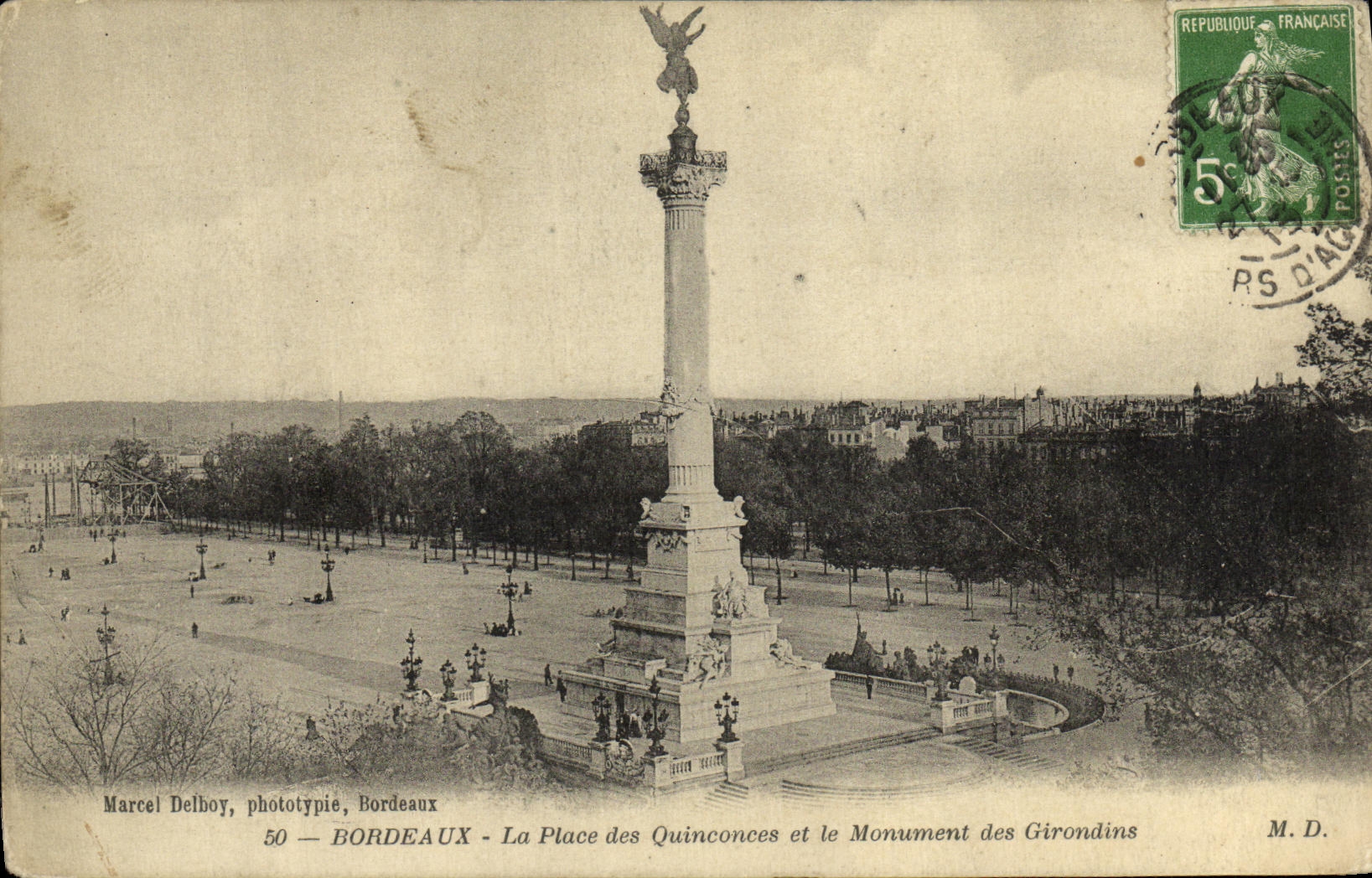 CPA Bordeaux La Place des Quinconces et le Monument des Girondins