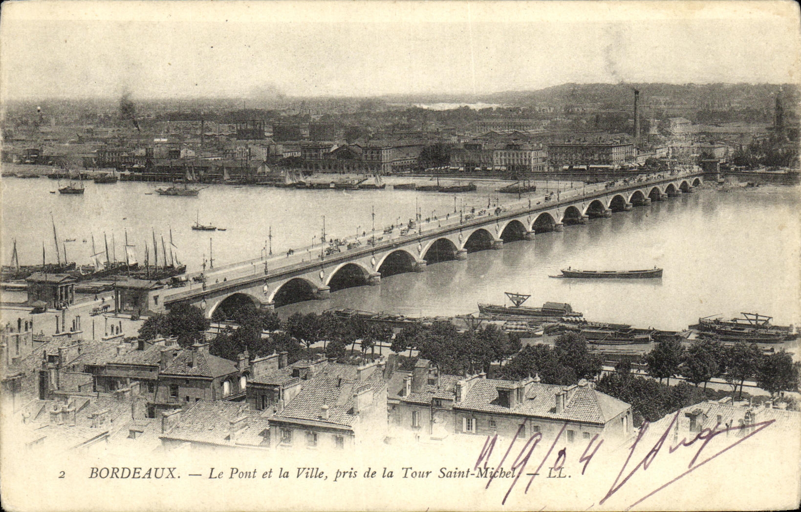 CPA Bordeaux Le Pont et la Ville pris de la Tour Saint Michel