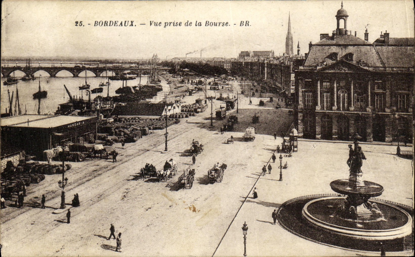 CPA Bordeaux Vue Prise de la Bourse