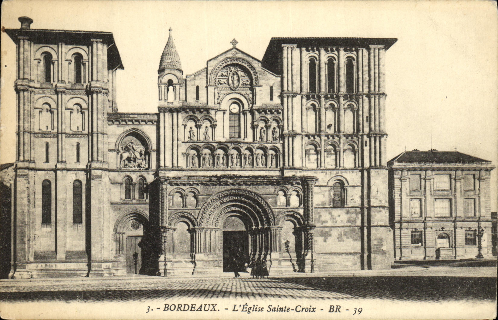 CPA Bordeaux L Eglise Sainte Croix