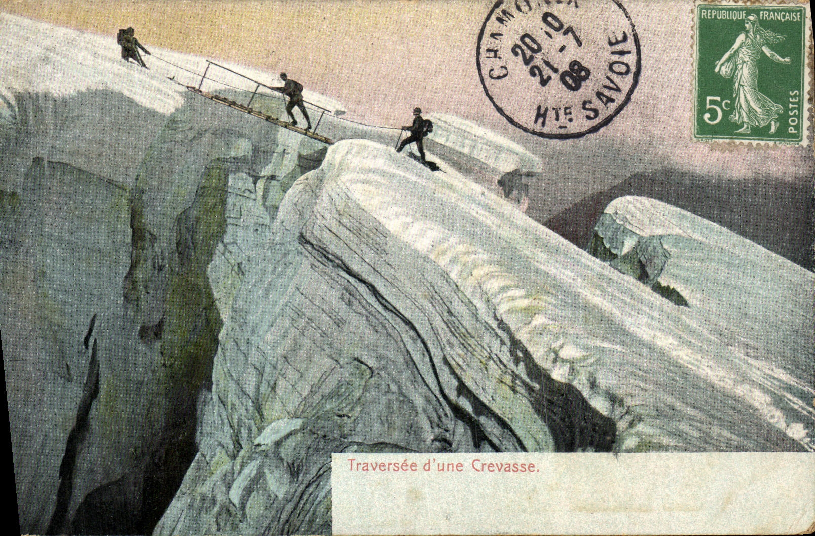 CPA Traversee d une crevasse Alpinisme