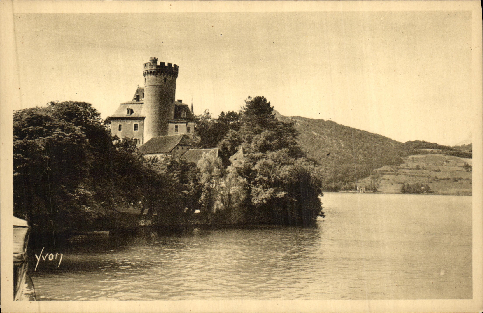 CPA Annecy et son Lac Le Chateau de Duingt