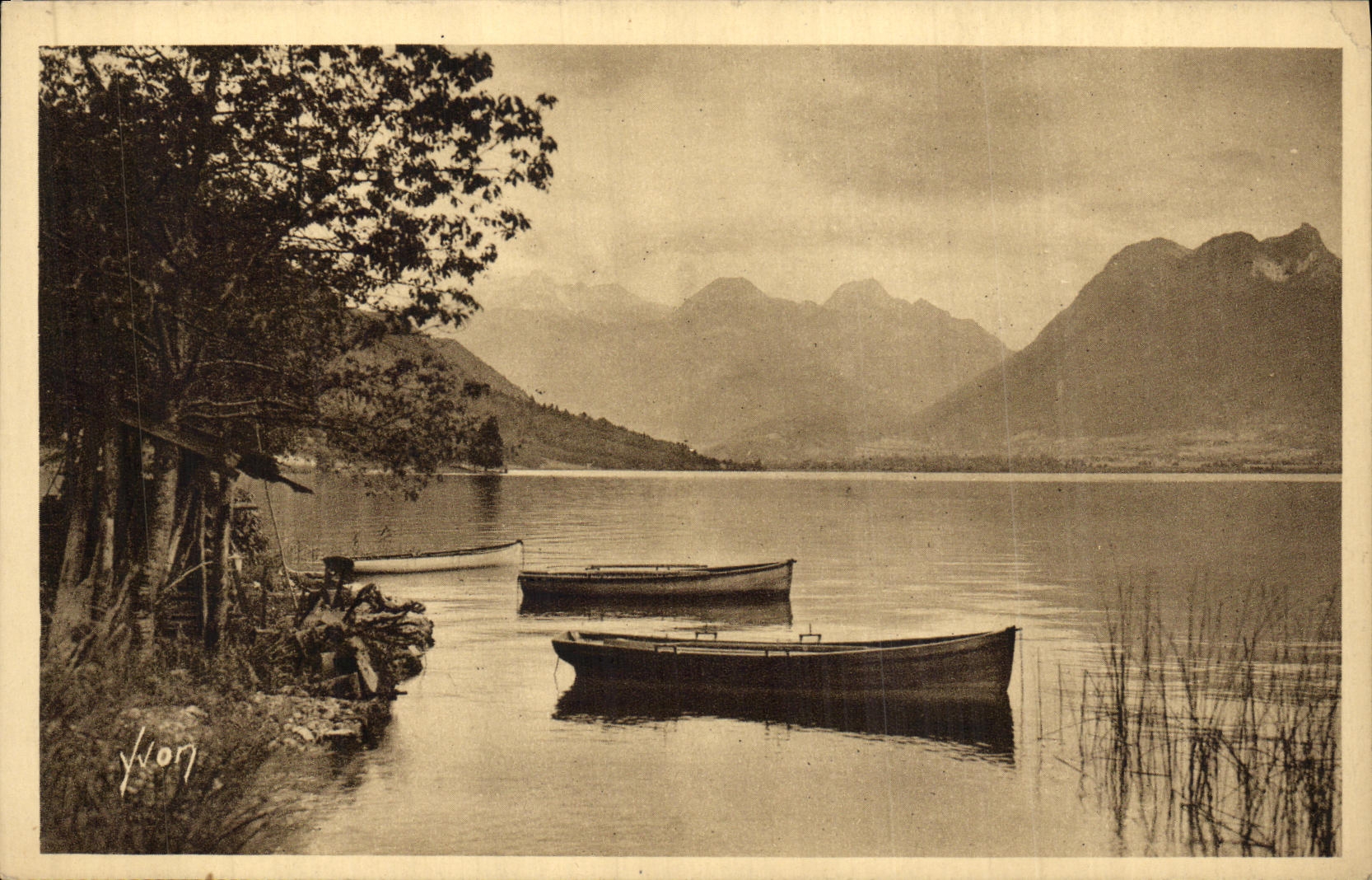 CPA Annecy Le bout du Lac et le Massif des Bauges