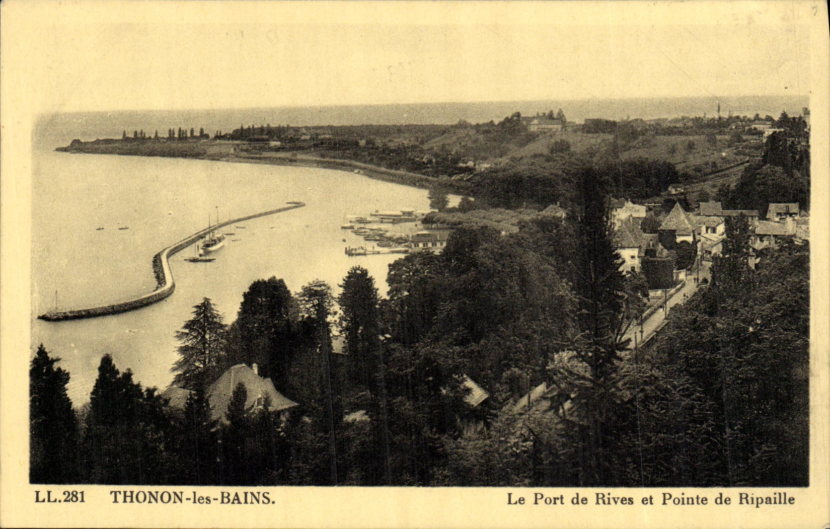 VINTAGE POSTCARD Thonon Les Bains the wearing of Banks and point of Feast