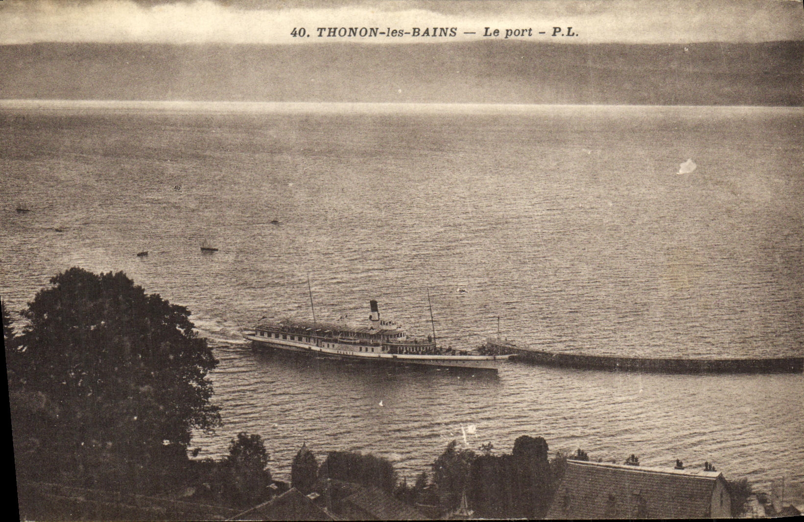 VINTAGE POSTCARD Thonon Les Bains the Port Boat