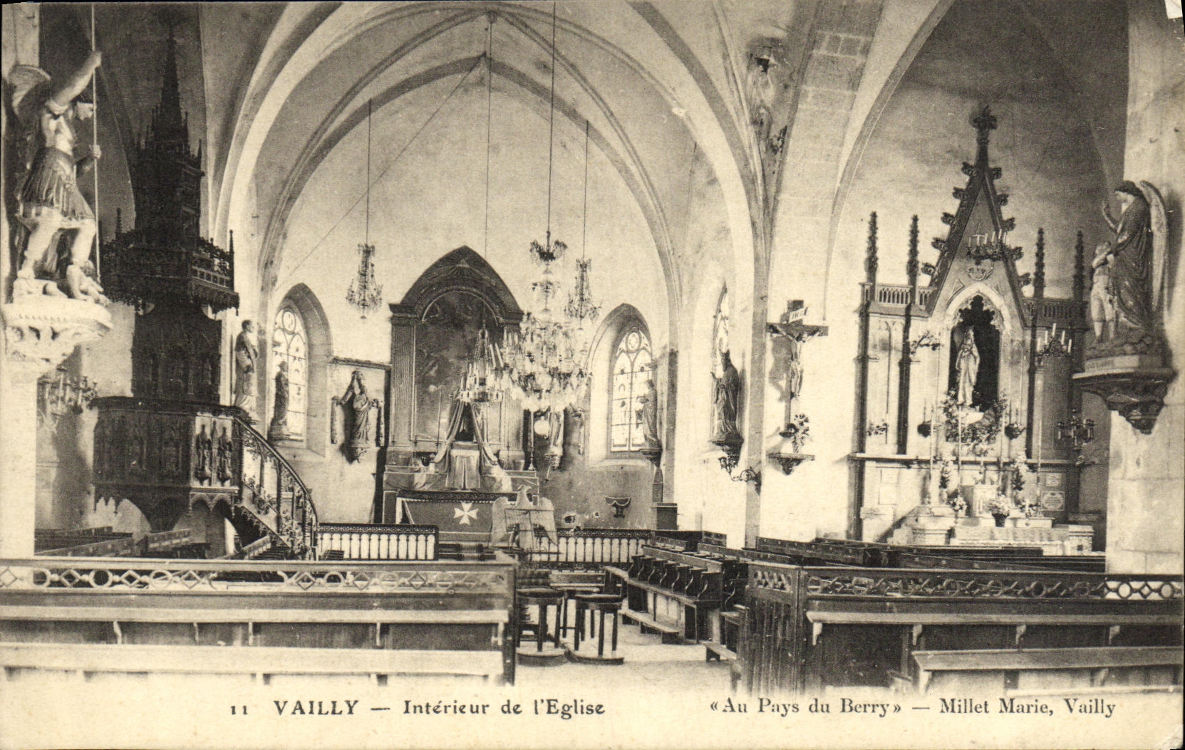 CPA Vailly Interieur de L Eglise