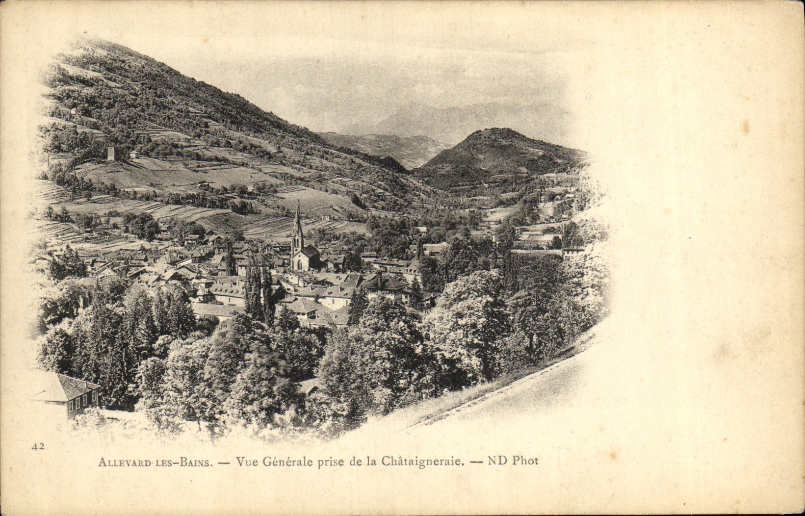 CPA Allevard Les Bains Vue Generale prise de la Chataigneraie