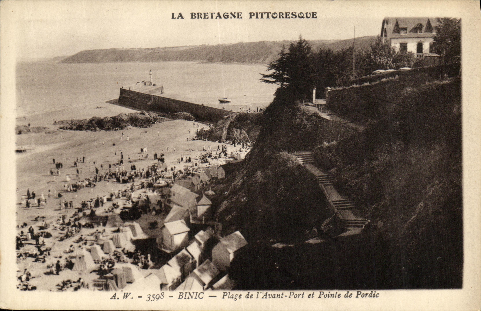Playa de Binic de la POSTAL de la VENDIMIA de L antes del puerto y tapa de Pordic