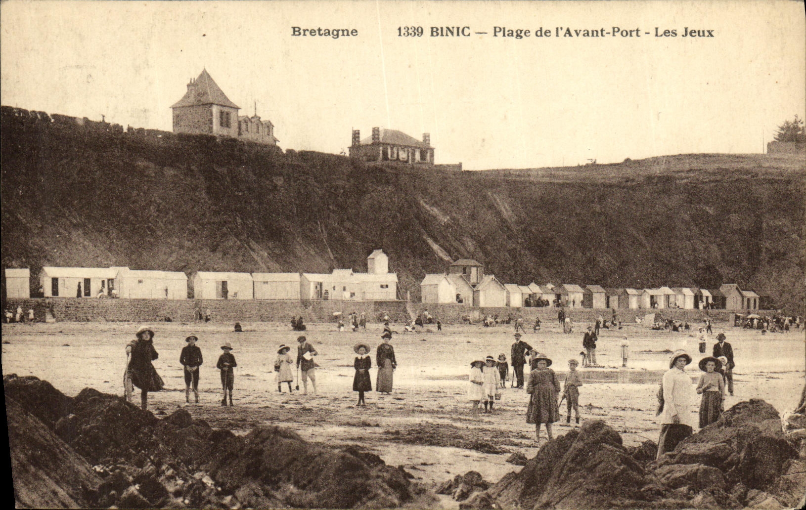 Playa de Binic de la POSTAL de la VENDIMIA de L antes de los juegos portuarios