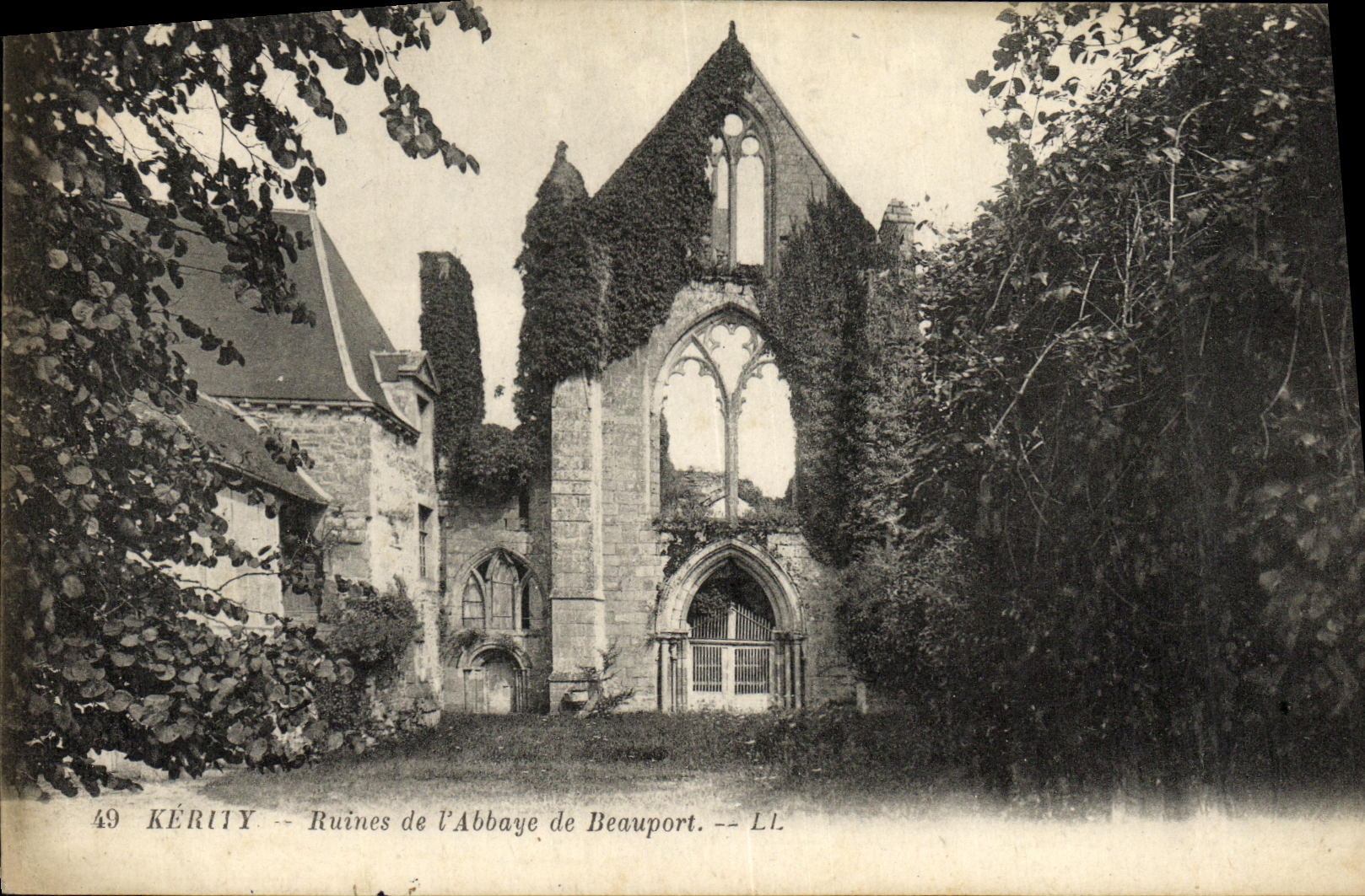 CPA Keruty Ruines de l Abbaye de Beauport