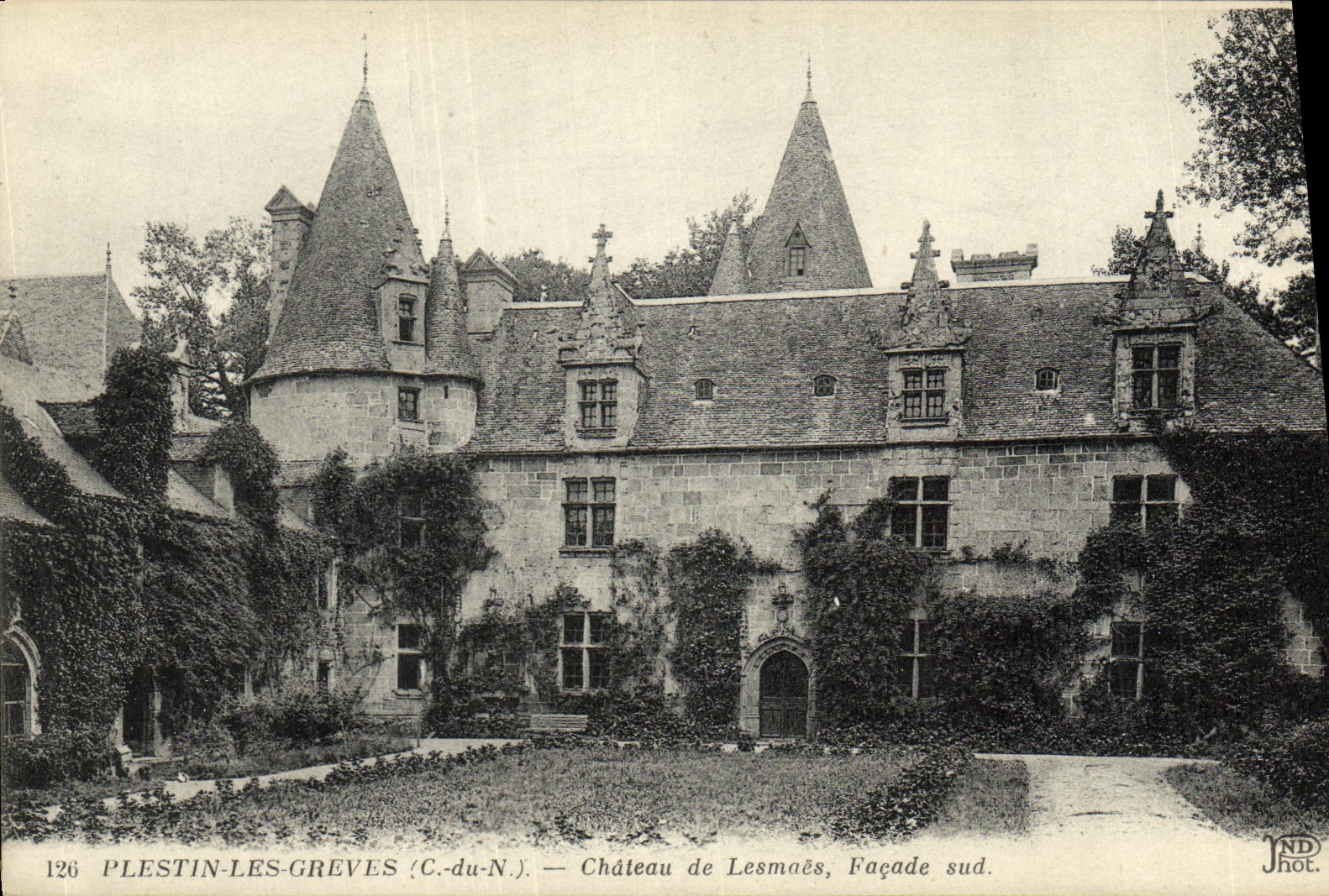 CPA Plestin Les Greves Chateau de Lesmaes Facade Sud