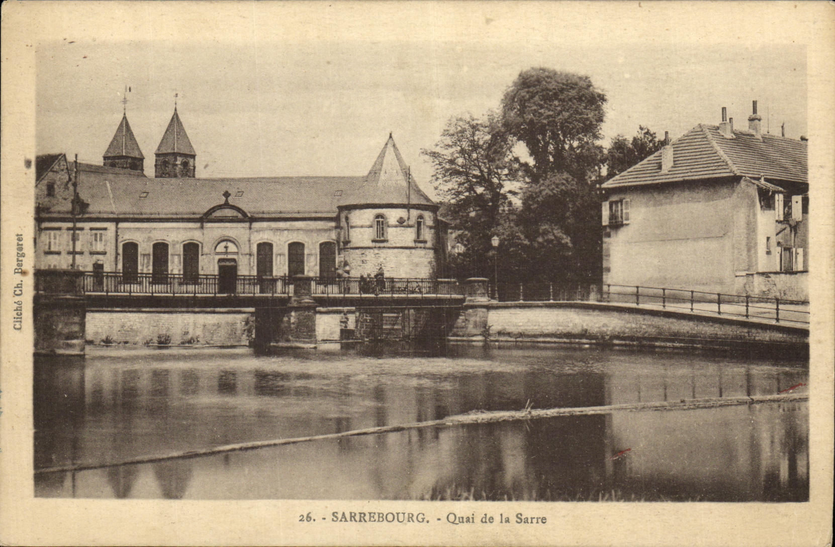 VINTAGE POSTCARD Sarrebourg Quay of the Saar