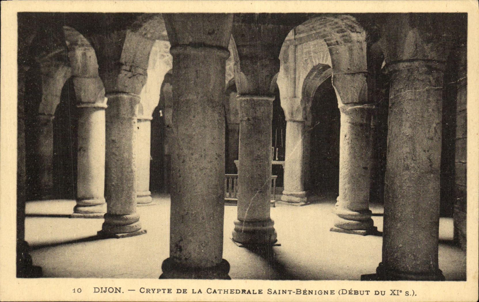 CPA Dijon Crypte De La Cathedrale Saint Benigne