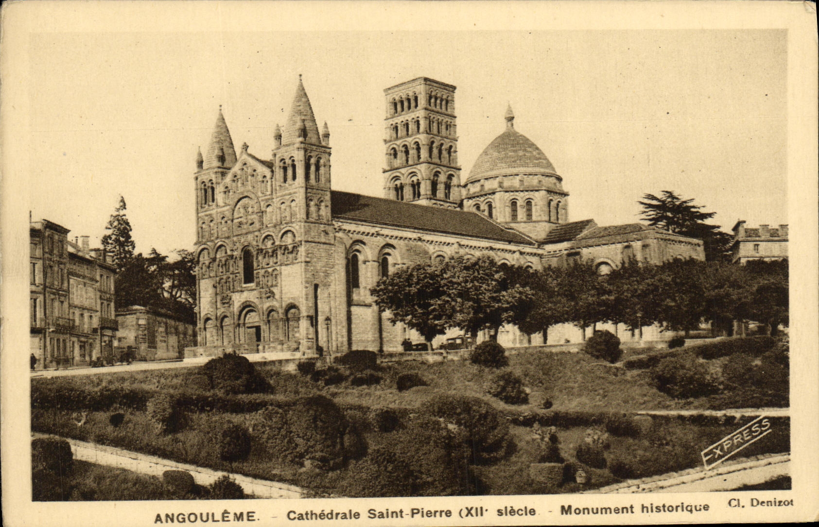 VINTAGE POSTCARD histroic Angouleme Cathedarle Saint Pierre Xll century Monument