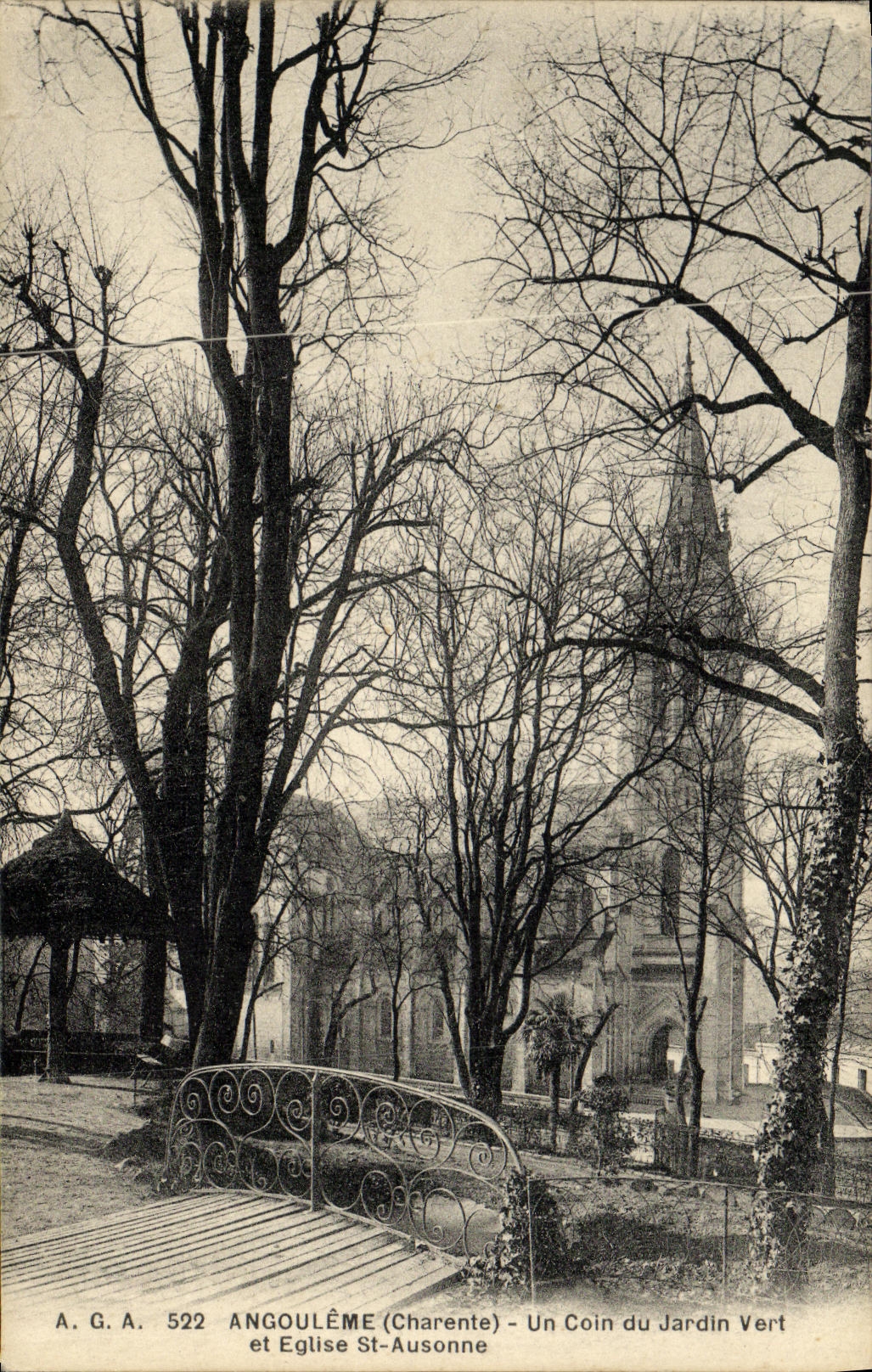 POSTAL Angulema de la VENDIMIA una esquina del St Ausonne del jardin y de la iglesia