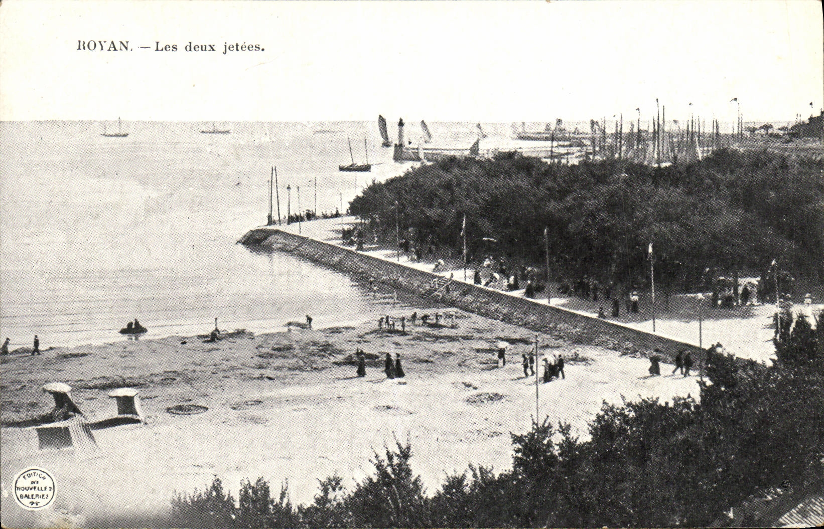 CPA Royan Les Deux Jetees