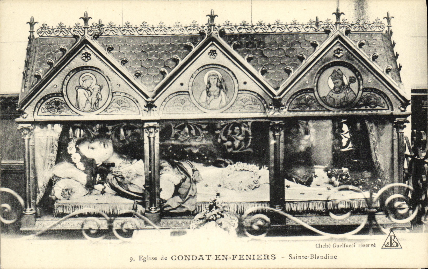 VINTAGE POSTCARD Condat In Feniers Church of Sainte Blandine