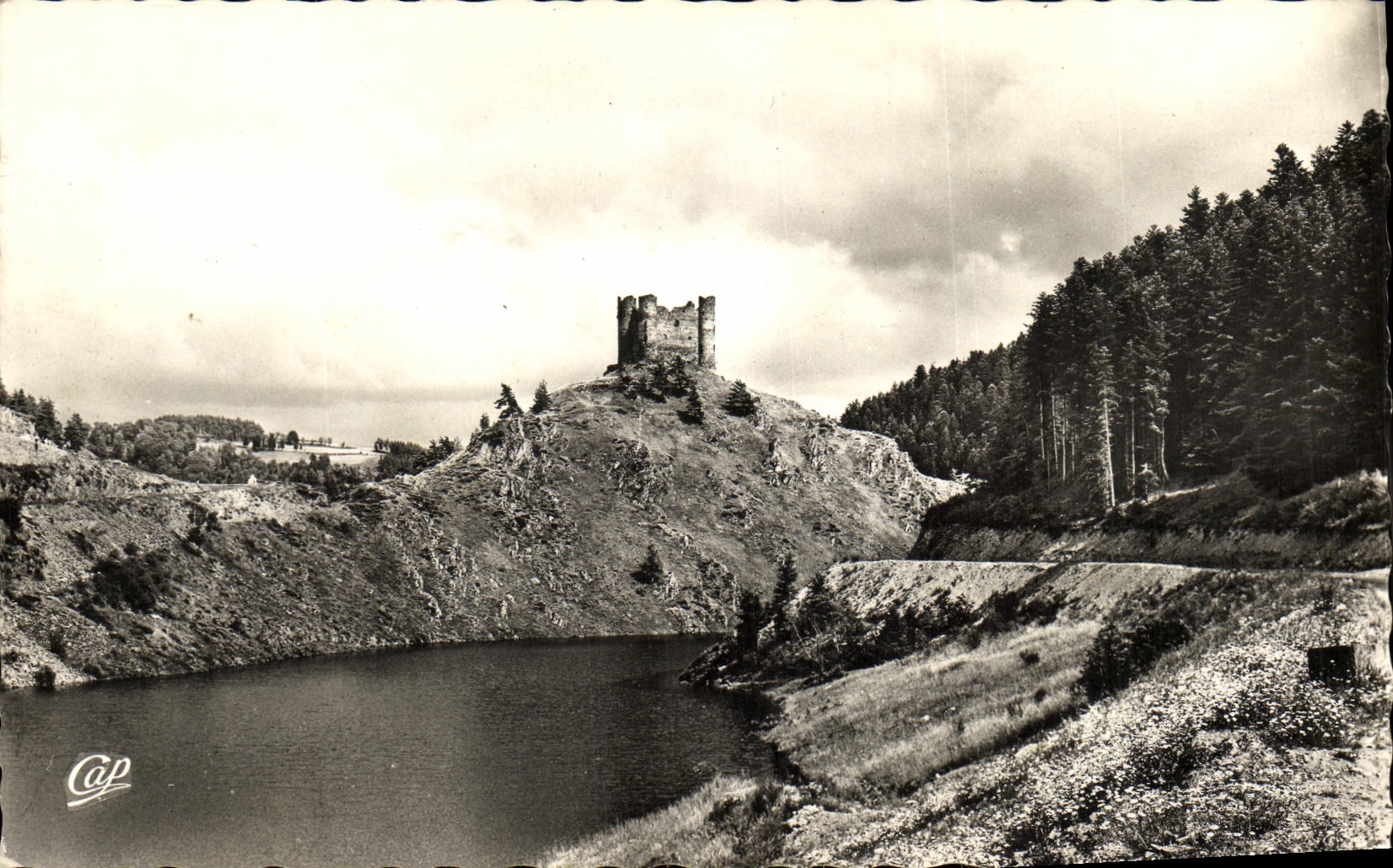 VINTAGE POSTCARD Holy Flour the Feudal Castle D Alleuze