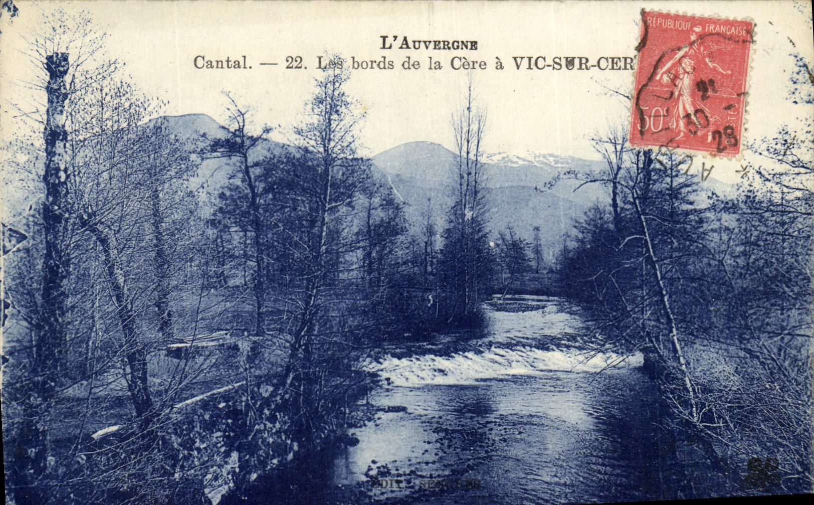 CPA Cantal Vic sur Cere Les Bords de la Cere