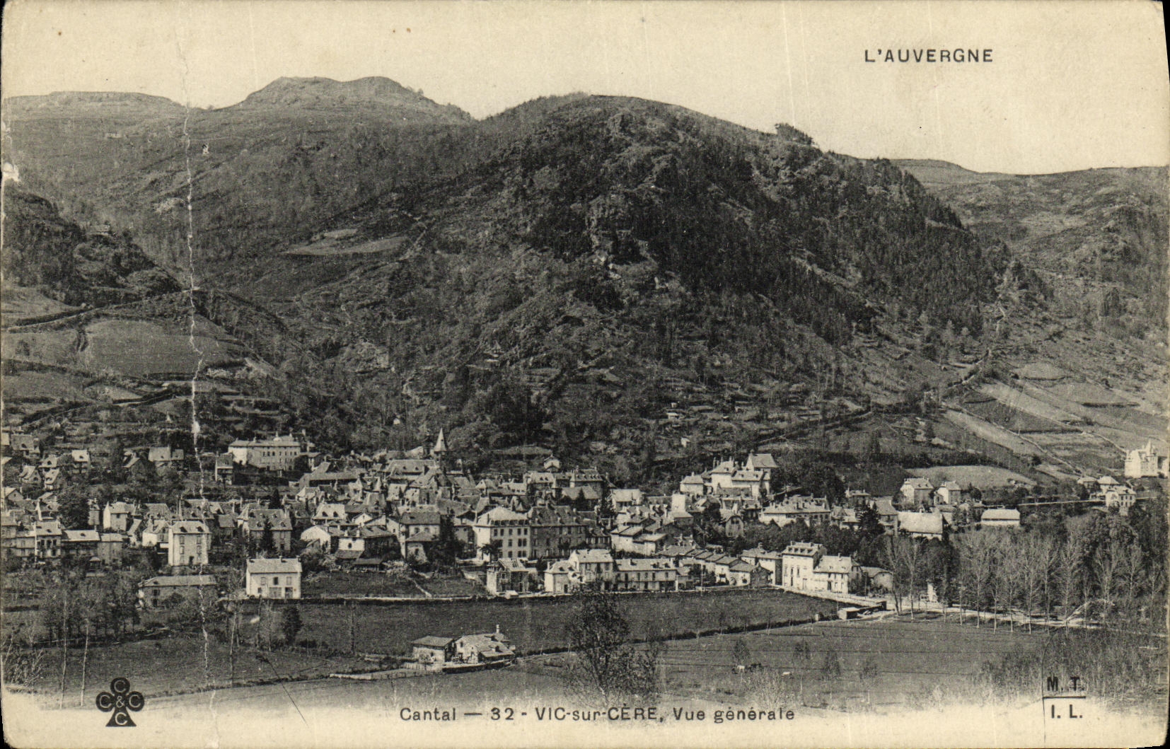 CPA Cantal Vic sur Cere Vue Generale