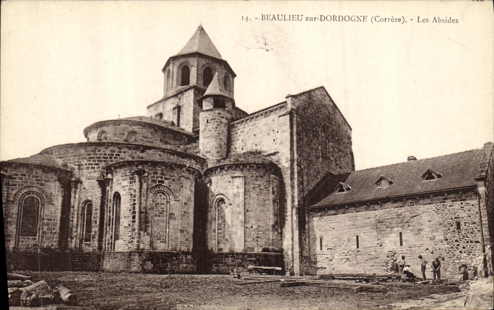 VINTAGE POSTCARD Beaulieu on the Dordogne Apses