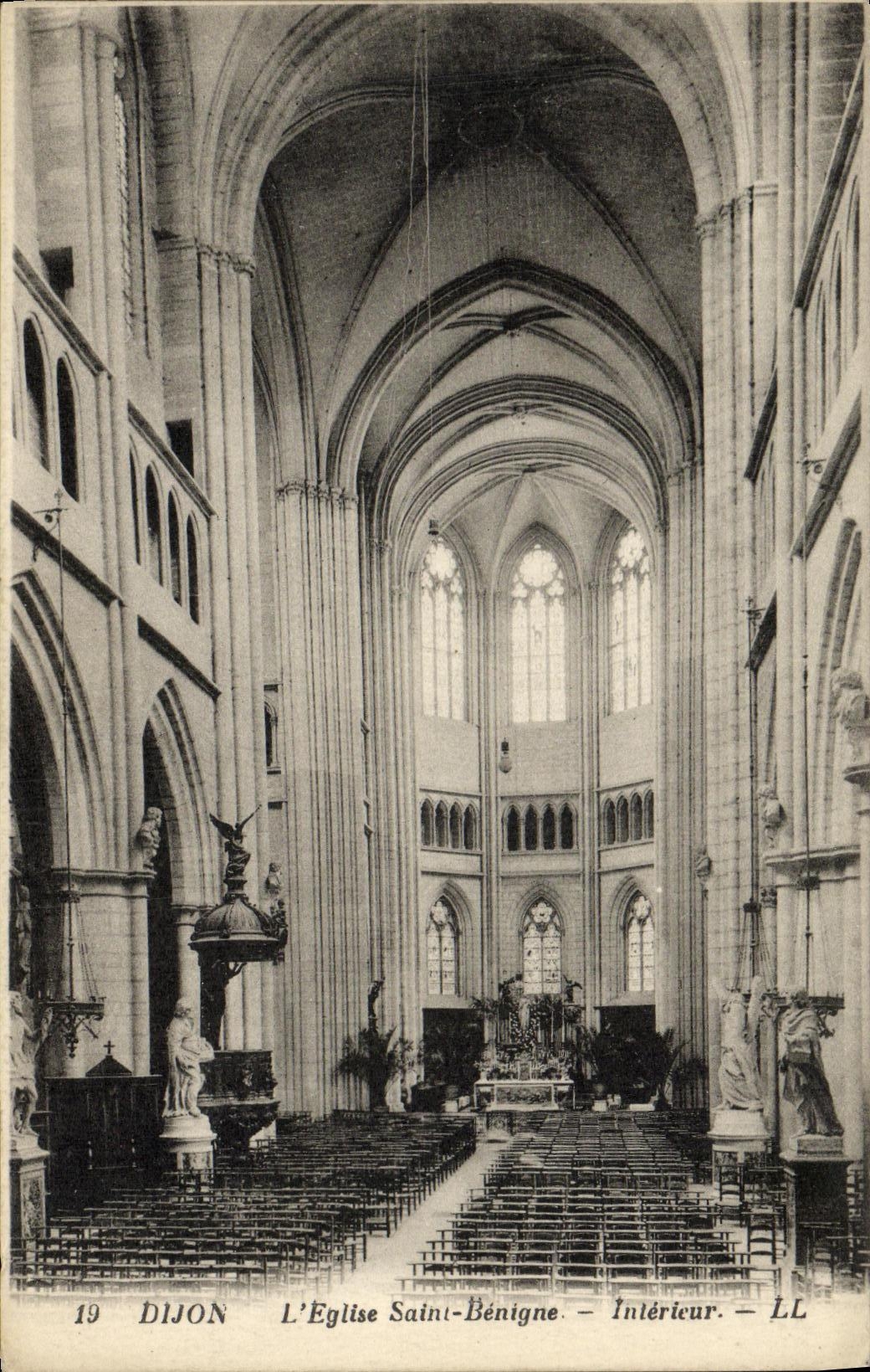VINTAGE POSTCARD Dijon L Benign Church Holy Interior