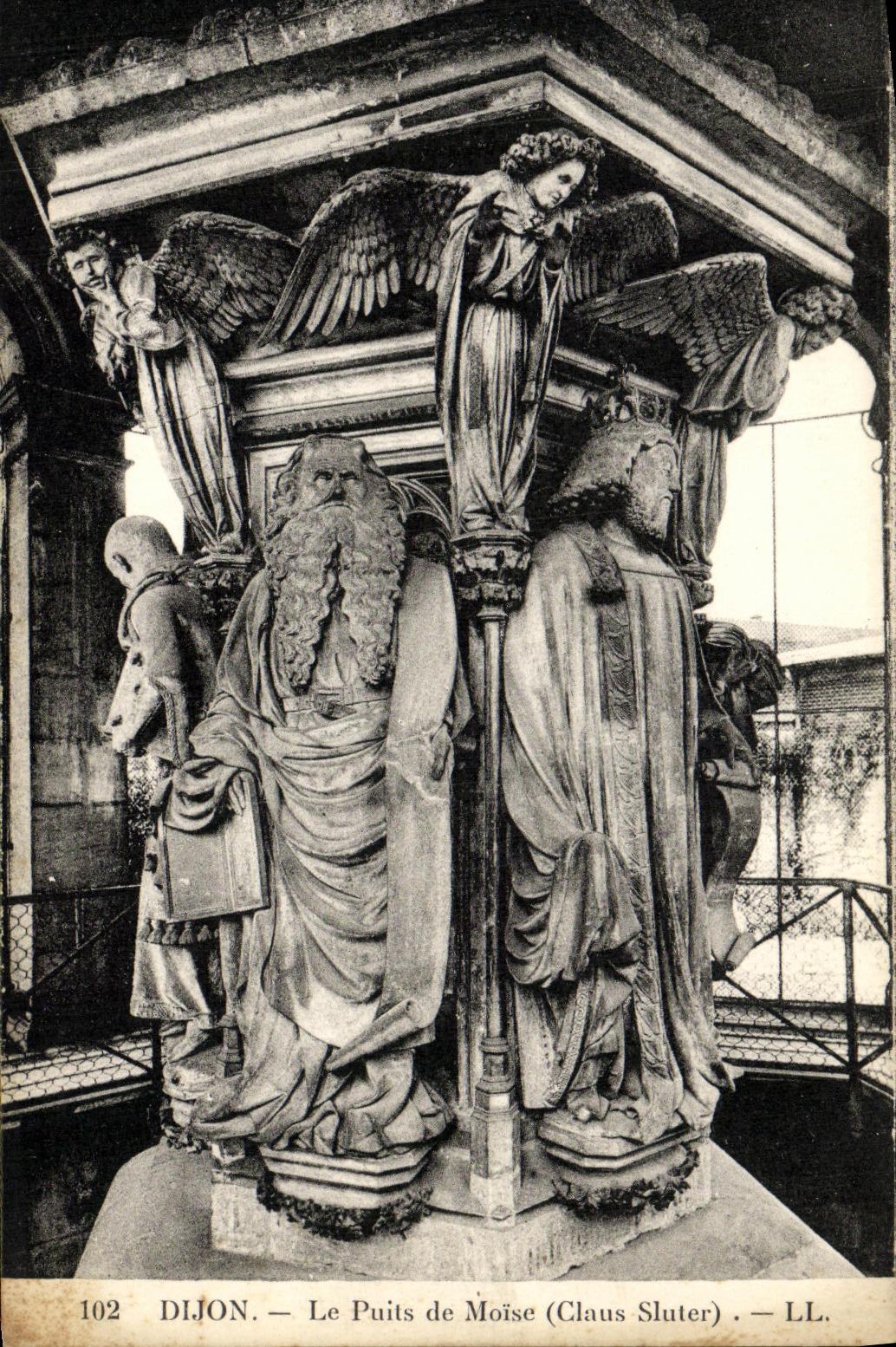 VINTAGE POSTCARD Dijon the Well of Brace Claus Suter