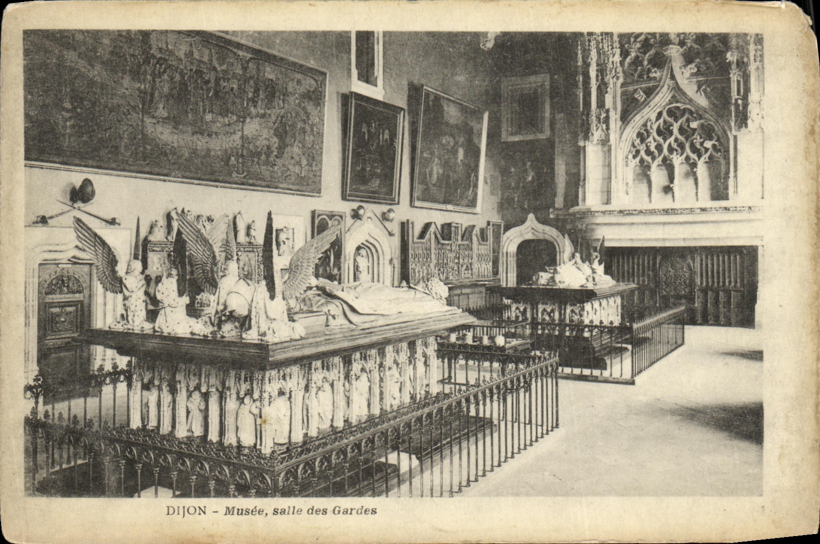 VINTAGE POSTCARD Dijon Musee Covers Guards