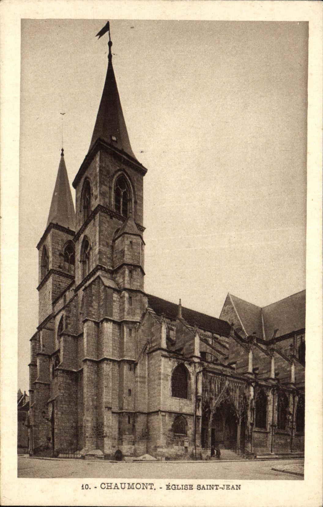 CPA Chaumont Eglise Saint Jean